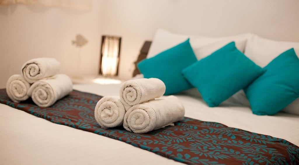 Apartments Mediterranea With Heated Pool Pisak Exterior foto